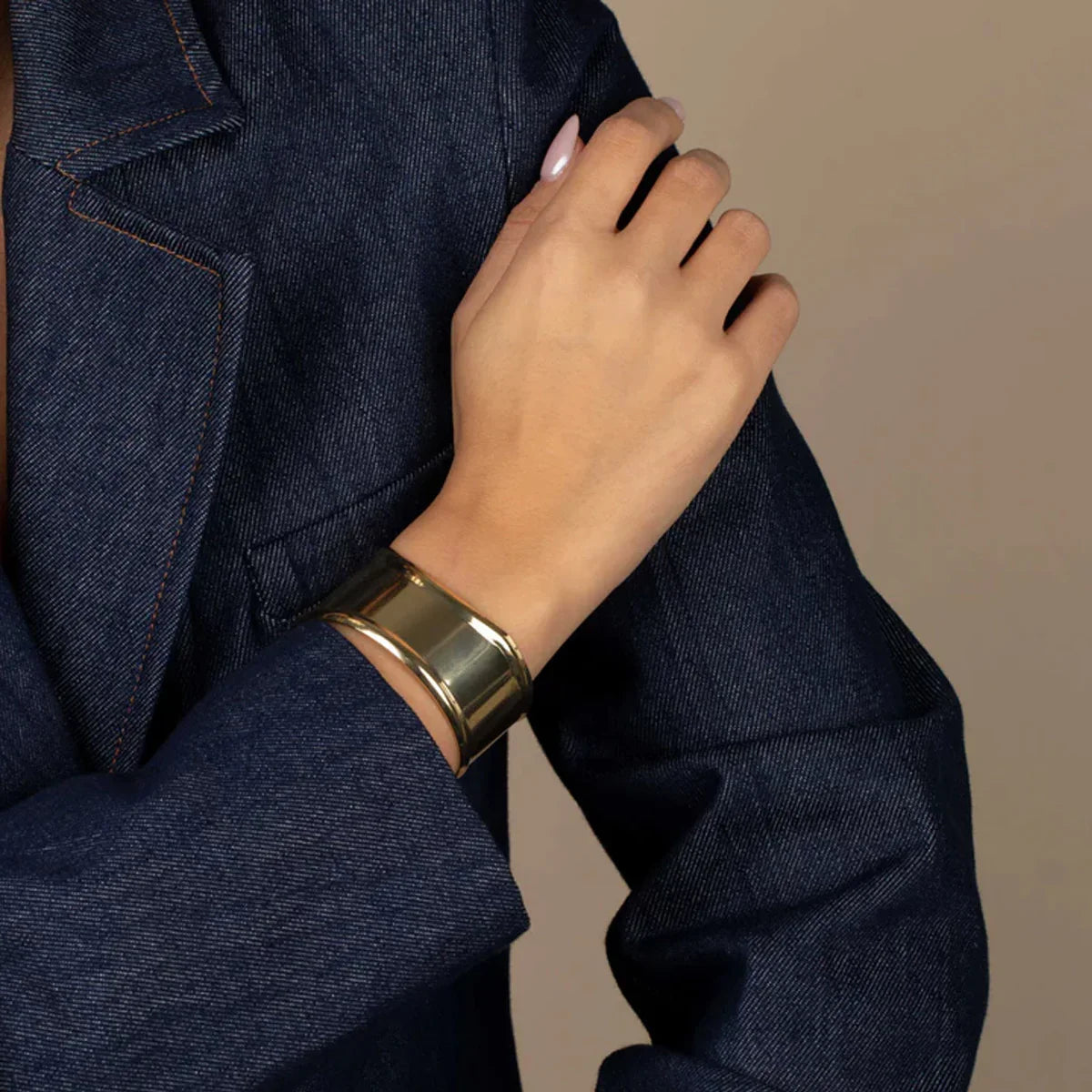 [Amore]Rachel Gold Bangle