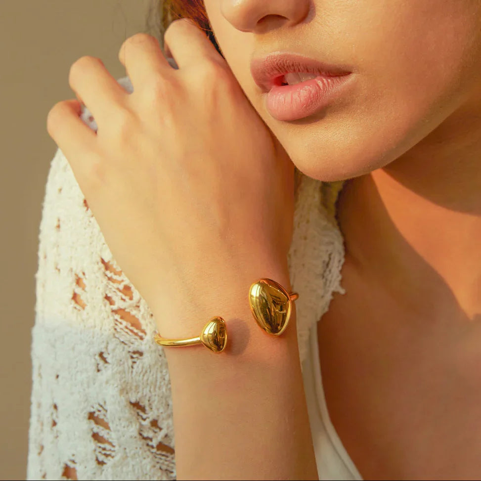 [Amore]Mallory Minimalist Gold Cuff