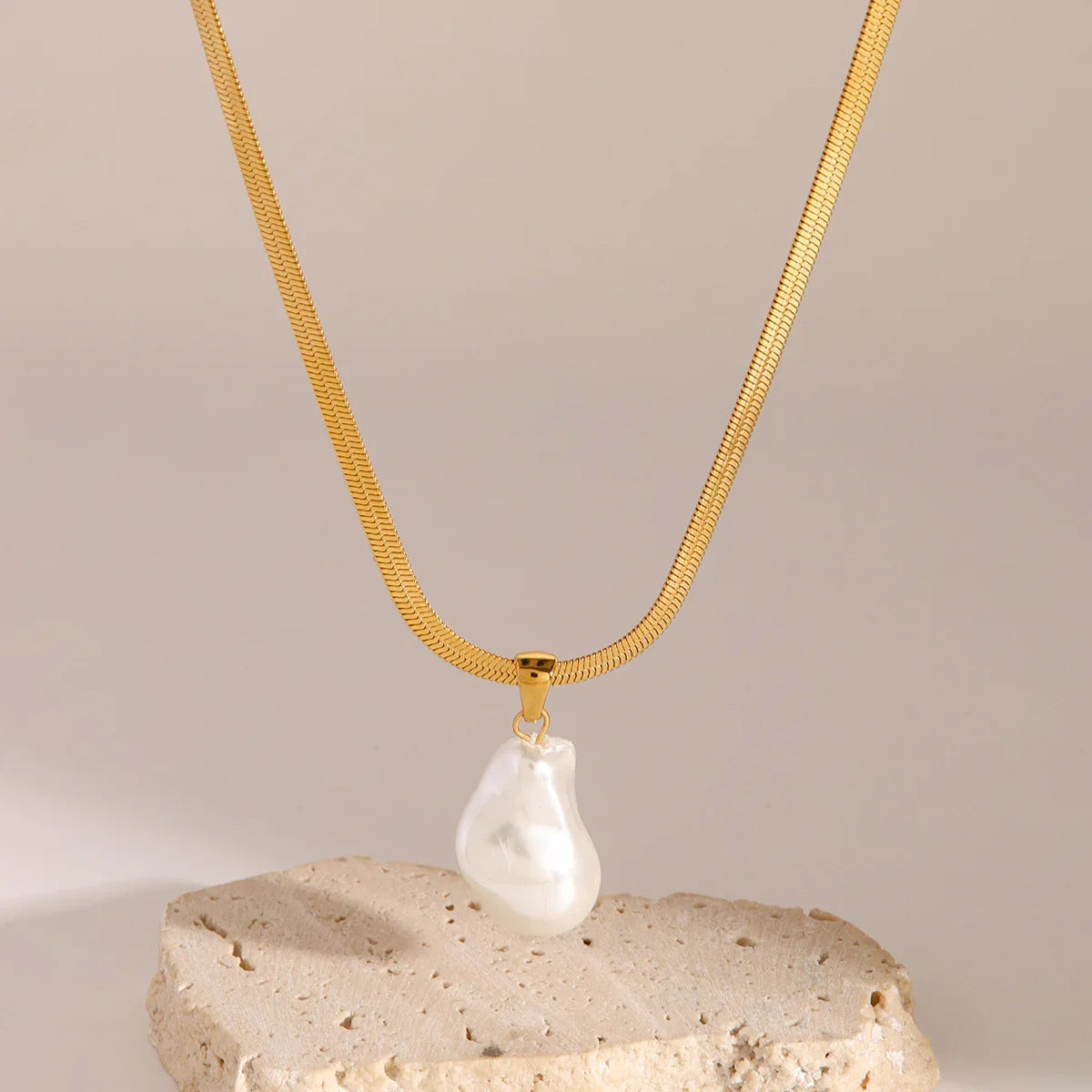[Amore]Glorietta Herringbone Pearl Necklace