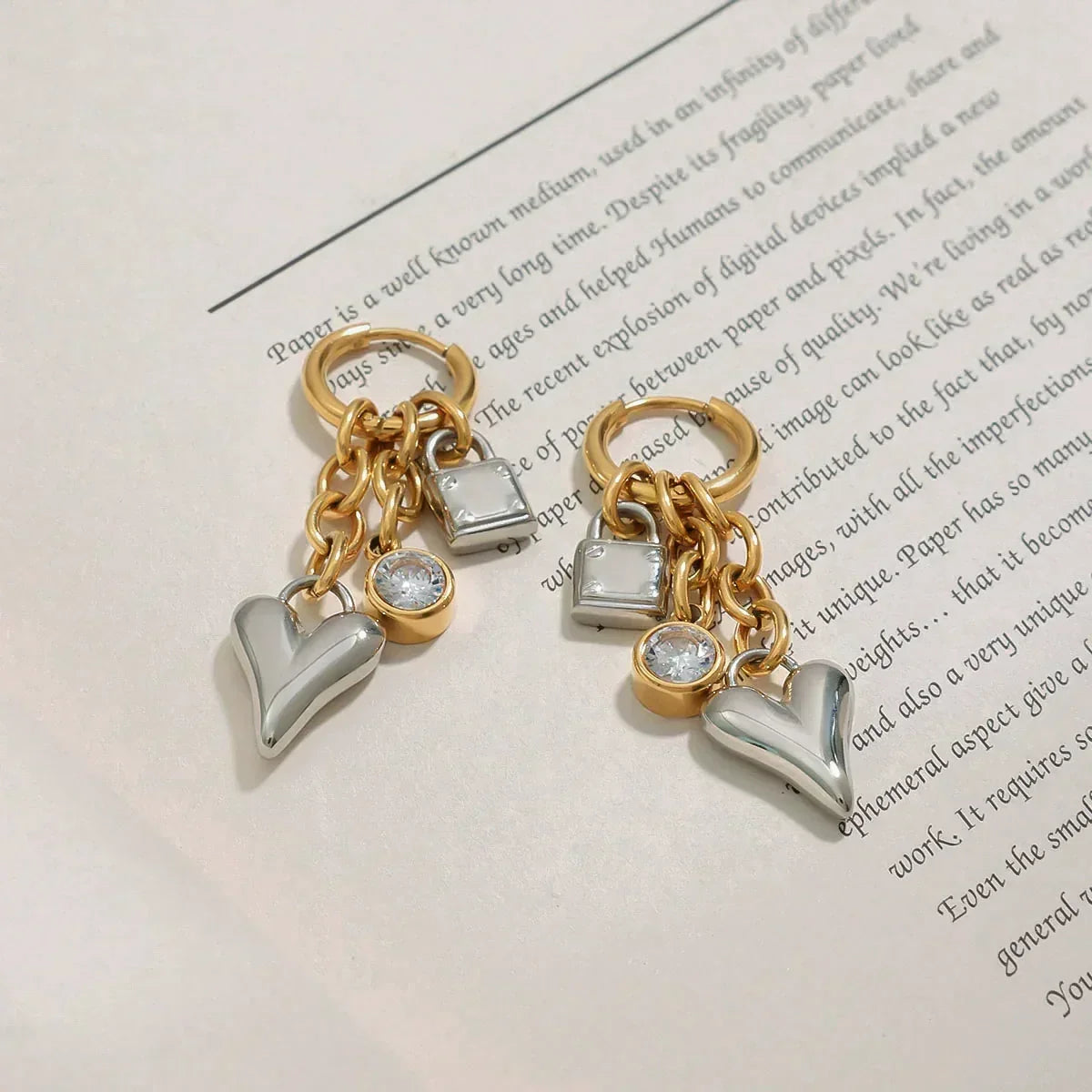 [Amore]Sarah Heart & Lock Gold Earrings