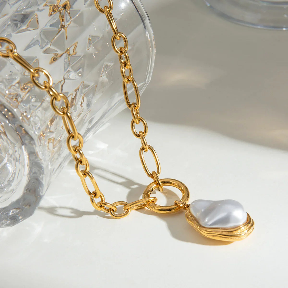 [Amore]Shelby Mother Of Pearl Pendant