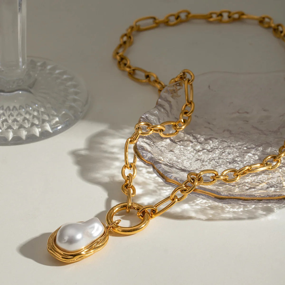 [Amore]Shelby Mother Of Pearl Pendant