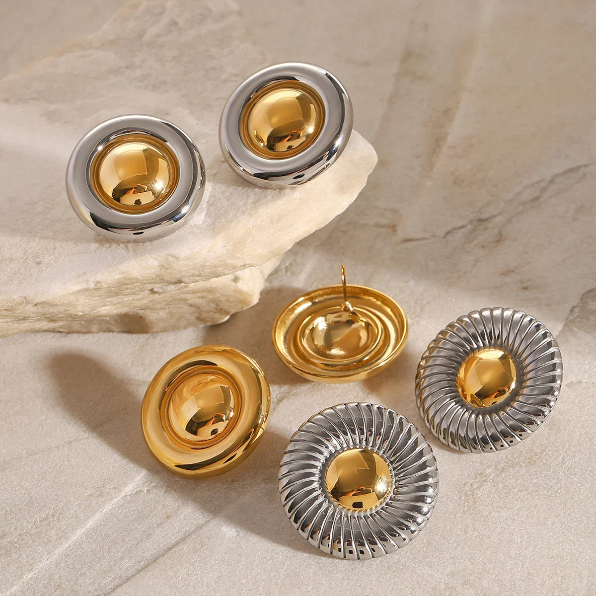 [Amore]Summers Gold Button Earrings