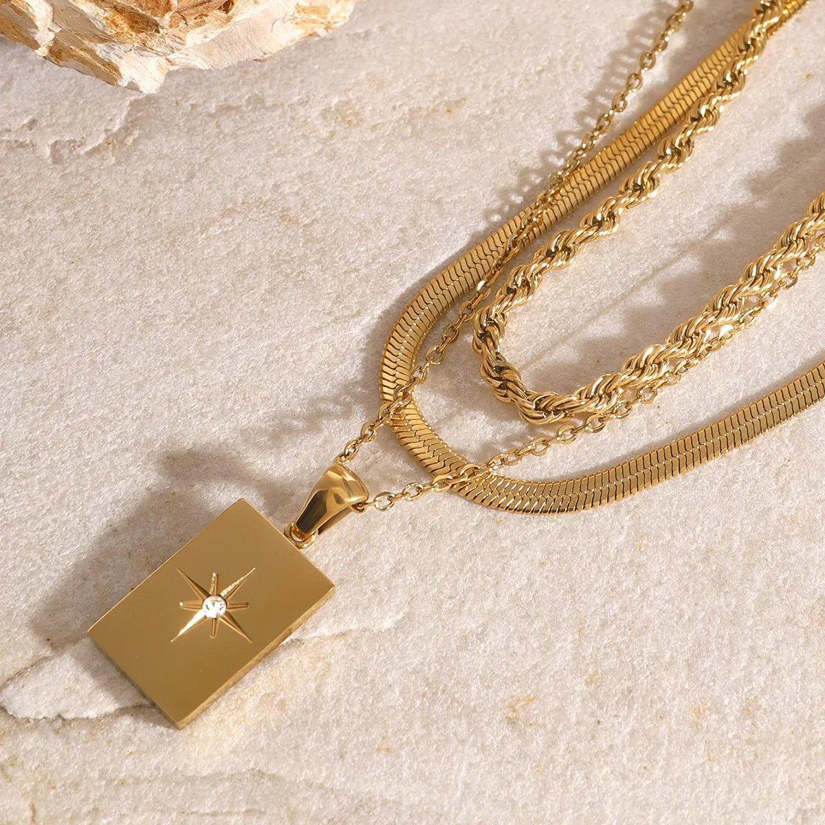 [Amore]Raphaela Layered Gold Necklace
