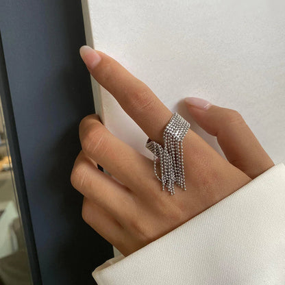 [Amore]Krystelle Gold Tassel Ring