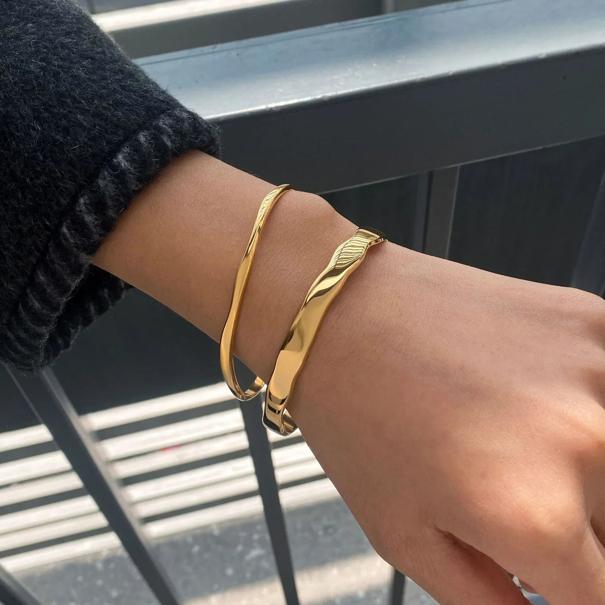 [Amore]Haisley Gold Bangle