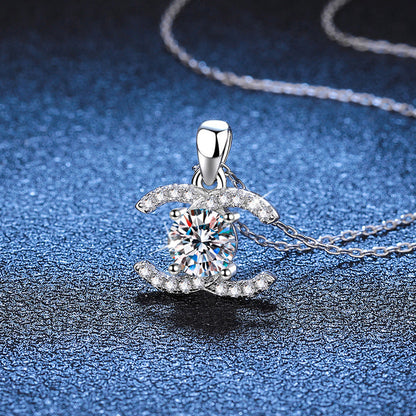 [Amore]CLASSIC INTERLOCKING MOISSANITE PENDANT NECKLACE