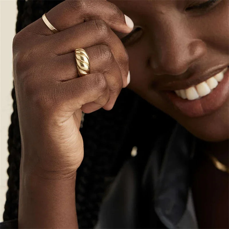 [Amore]Lorelei Gold Croissant Ring