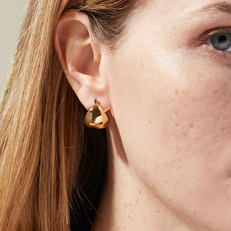 [Amore]Sunna Gold Huggie Earrings