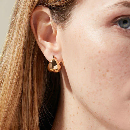 [Amore]Sunna Gold Huggie Earrings