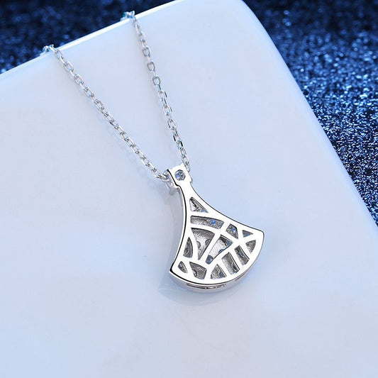 [Amore]ELEGANT FAN-SHAPED MOISSANITE PENDANT NECKLACE
