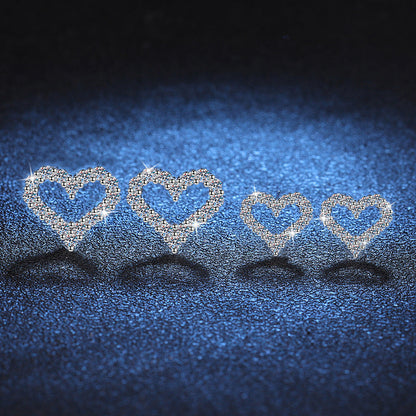 [Amore]SPARKLING HEART-SHAPED MOISSANITE STUD EARRINGS