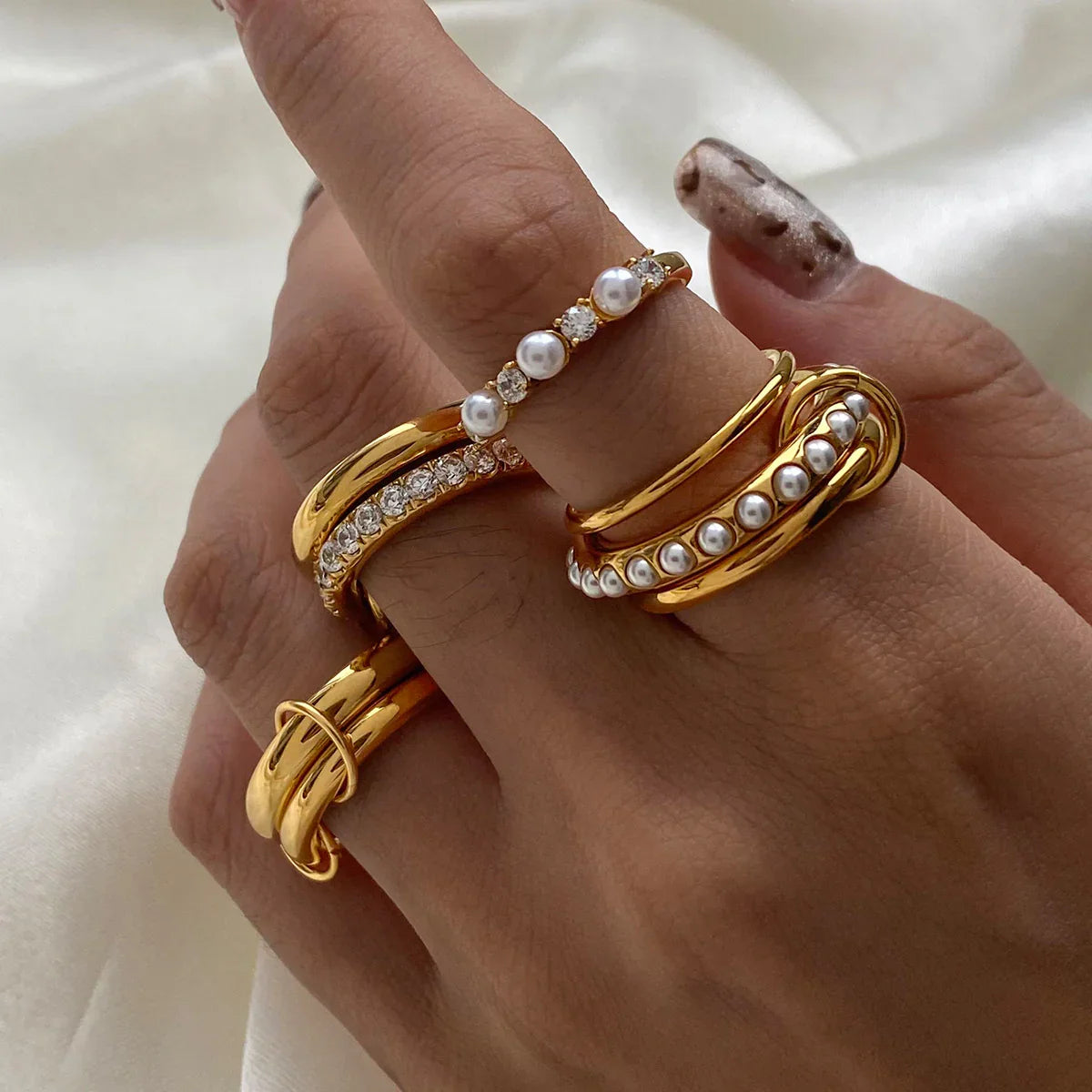 [Amore]Mikayla Stacked Freshwater Pearl Ring