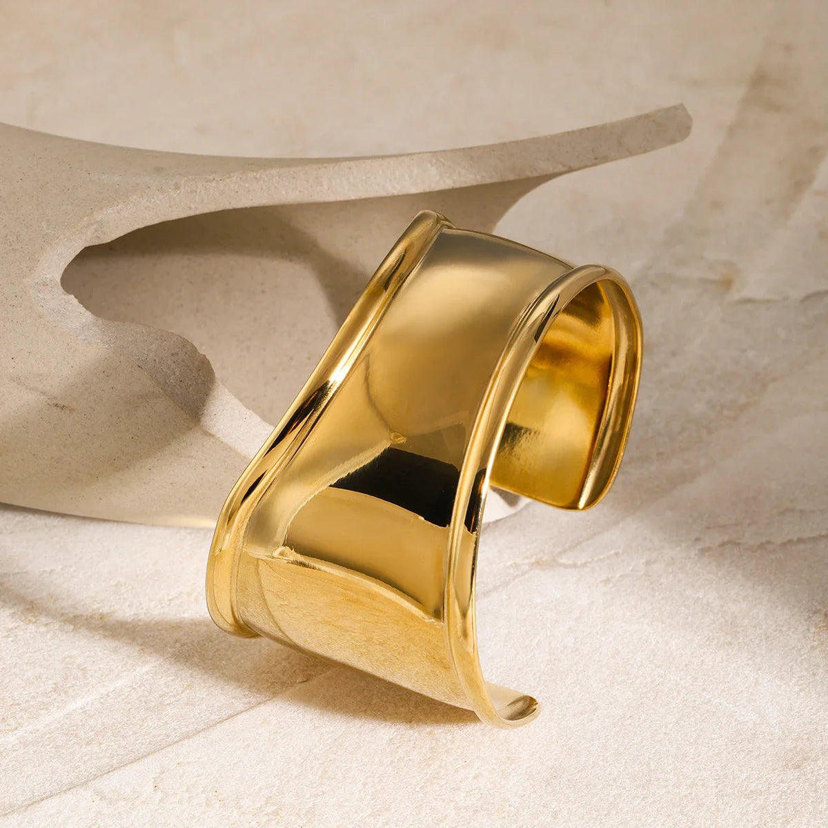 [Amore]Rachel Gold Bangle