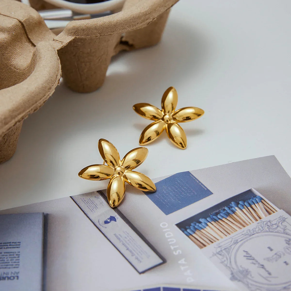 [Amore]Monica Floral Gold Earrings
