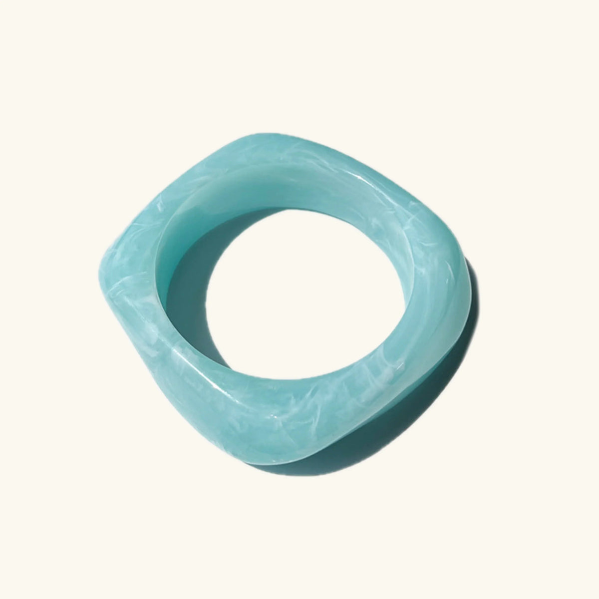 [Amore]Avaria Acrylic Bangle