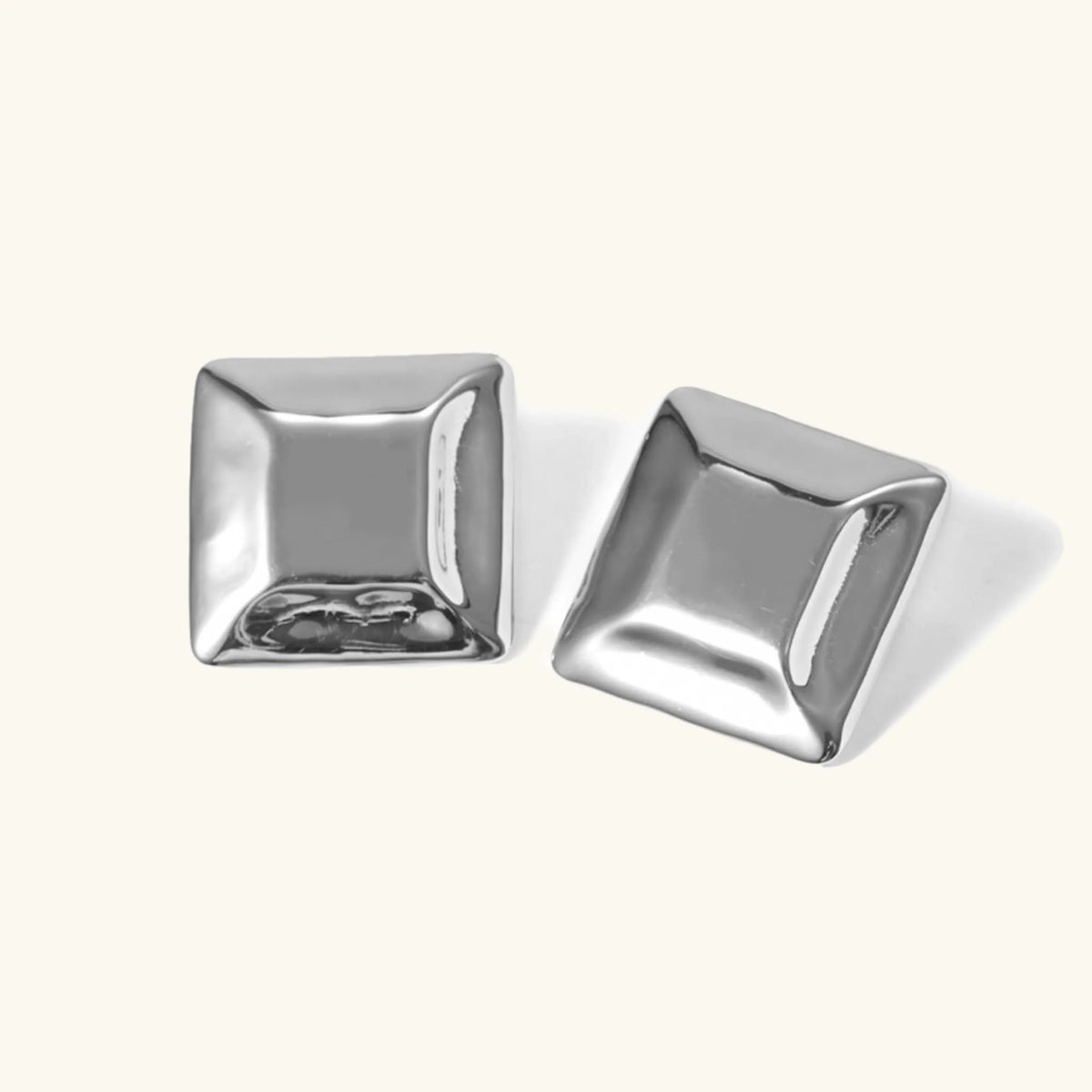 [Amore]Fischer Chunky Pillow Earrings
