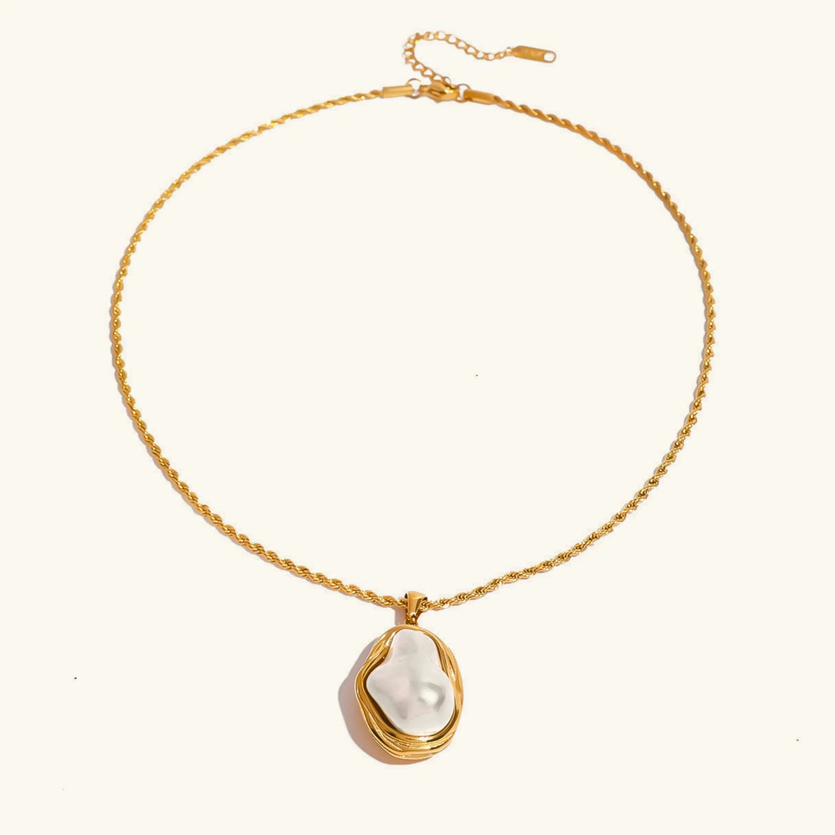 [Amore]Carly Mother Of Pearl Pendant