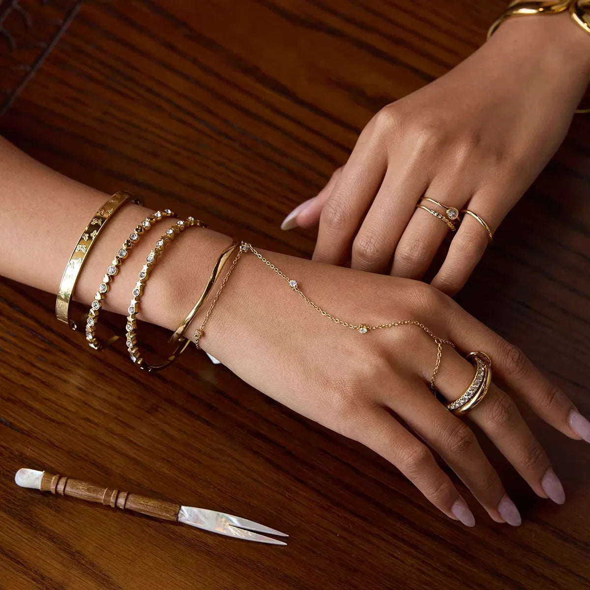 [Amore]Cressida Diamond Hand Chain