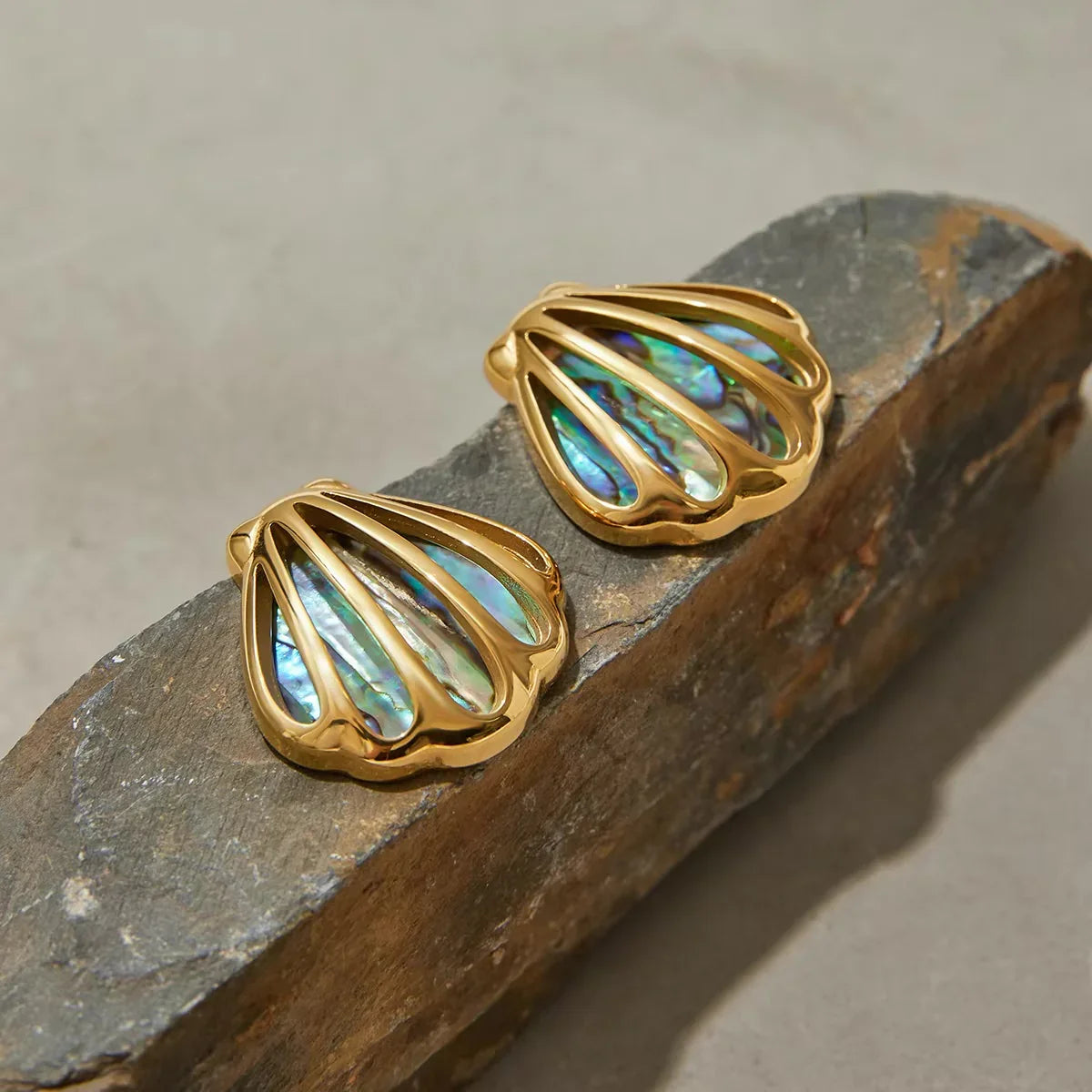 [Amore]Nixie Gold Seashell Earrings
