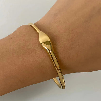 [Amore]Vinny Gold Bangle