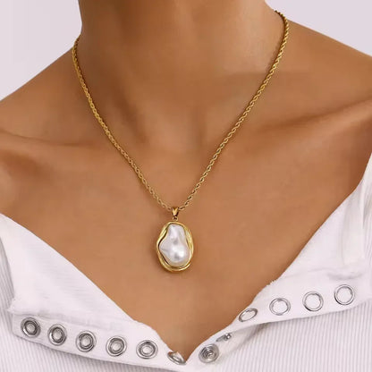 [Amore]Carly Mother Of Pearl Pendant