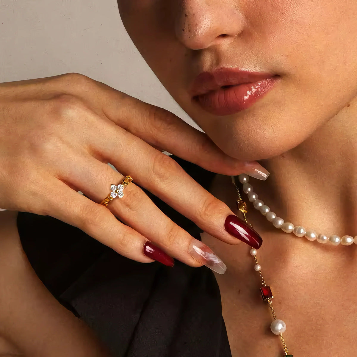 [Amore]Clestine Diamond Petal Ring