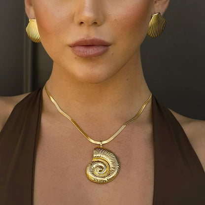[Amore]Cascadia Nautilus Gold Necklace