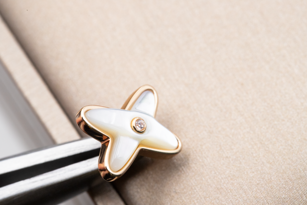 [Amore]JEUX DE WHITE MOP ROSE GOLD DIAMOND EARRINGS