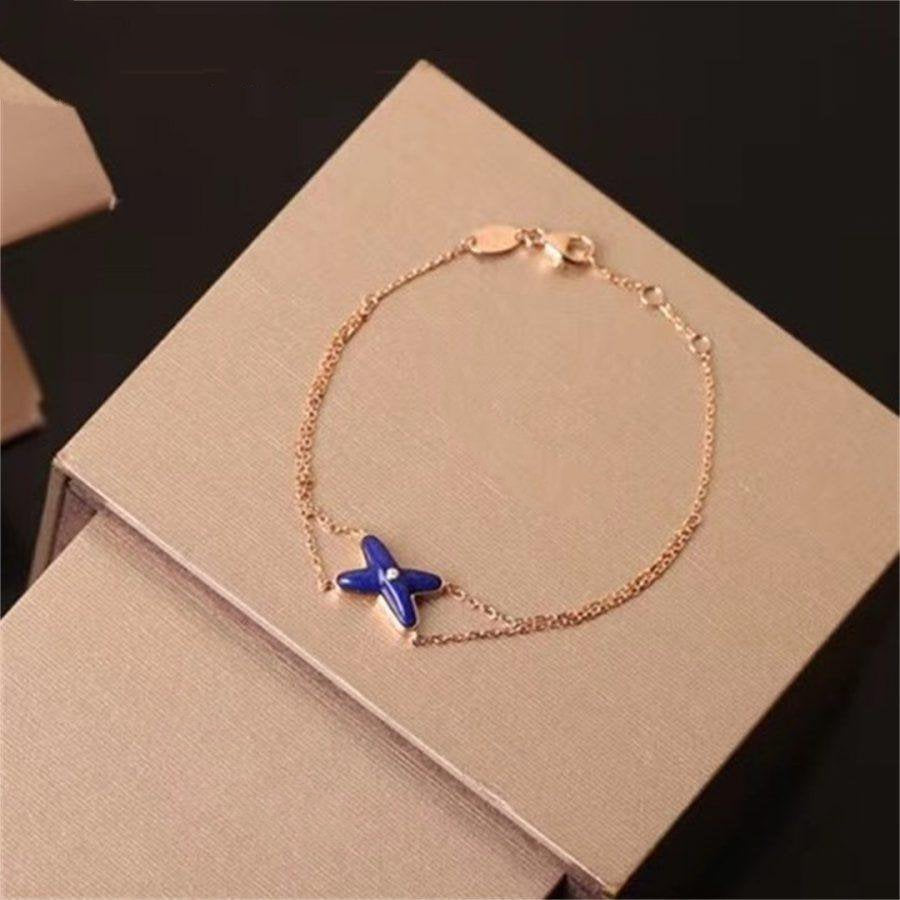 [Amore]Hollow Design Four-Leaf Clover Flower Shape Bracelet