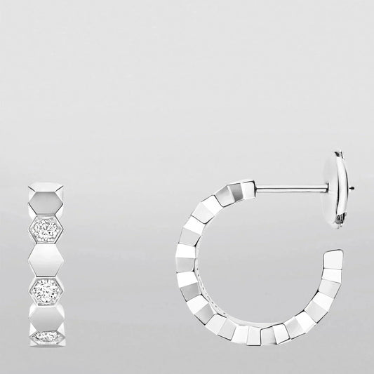 [Amore]Hollow Design Four-Leaf Clover Flower Shape Earrings