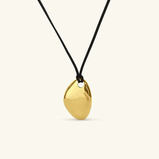 [Amore]Vionna Gold Pebble Pendant