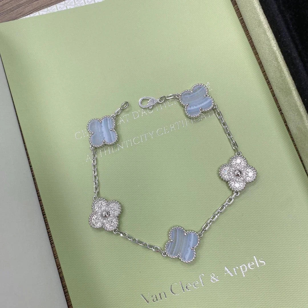 [Amore]LUCKY CLOVER 5-MOTIF BRACELET - PURPLE CHALCEDONY COLLECTION