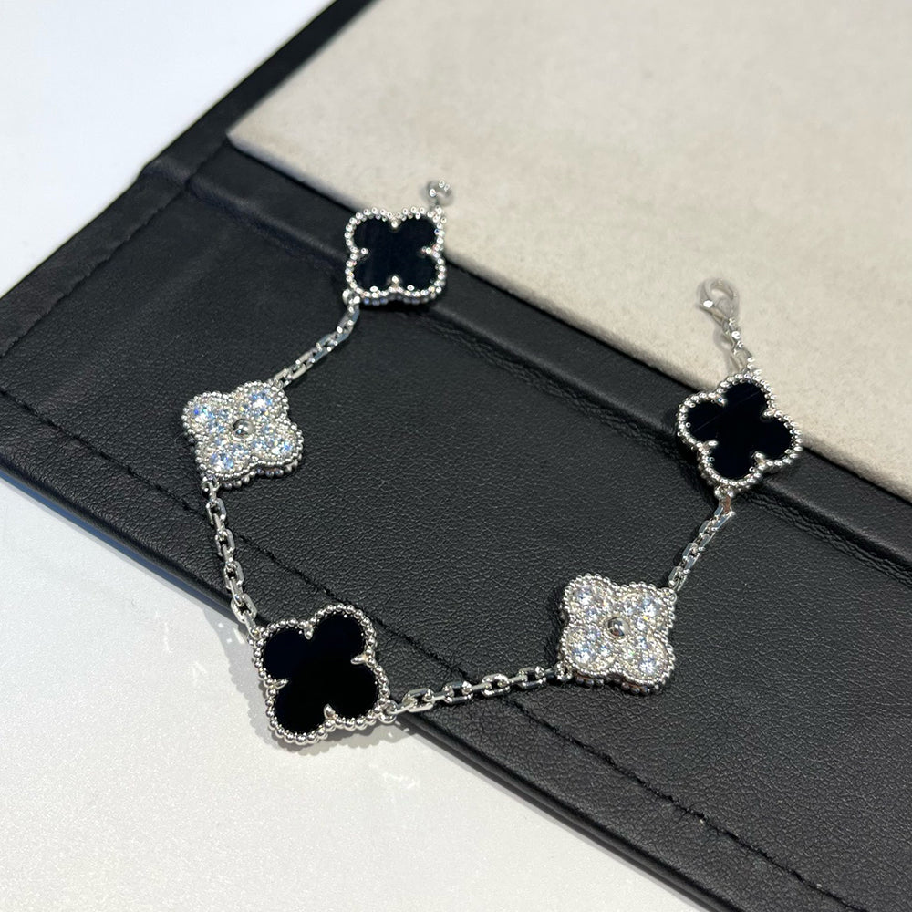 [Amore]LUCKY CLOVER 5-MOTIF BRACELET - BLACK OXNY COLLECTION