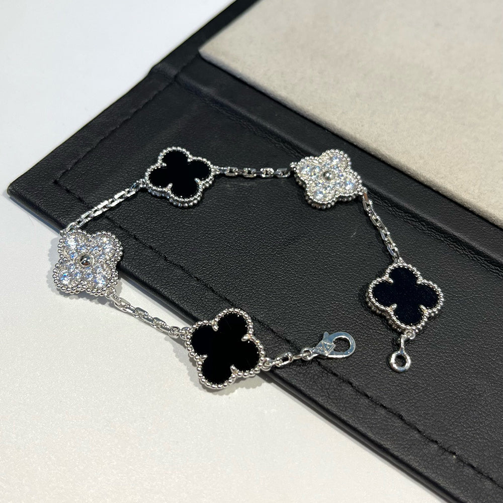 [Amore]LUCKY CLOVER 5-MOTIF BRACELET - BLACK OXNY COLLECTION