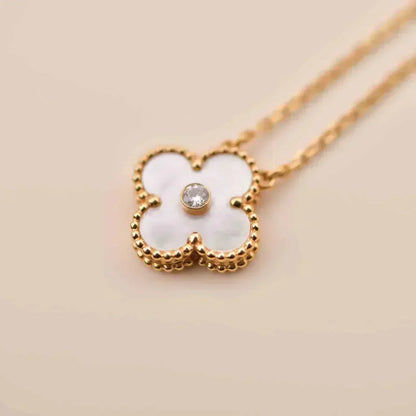 [Amore]CLOVER 15MM DIAMOND WHITE FRITILLARIA NECKLACE